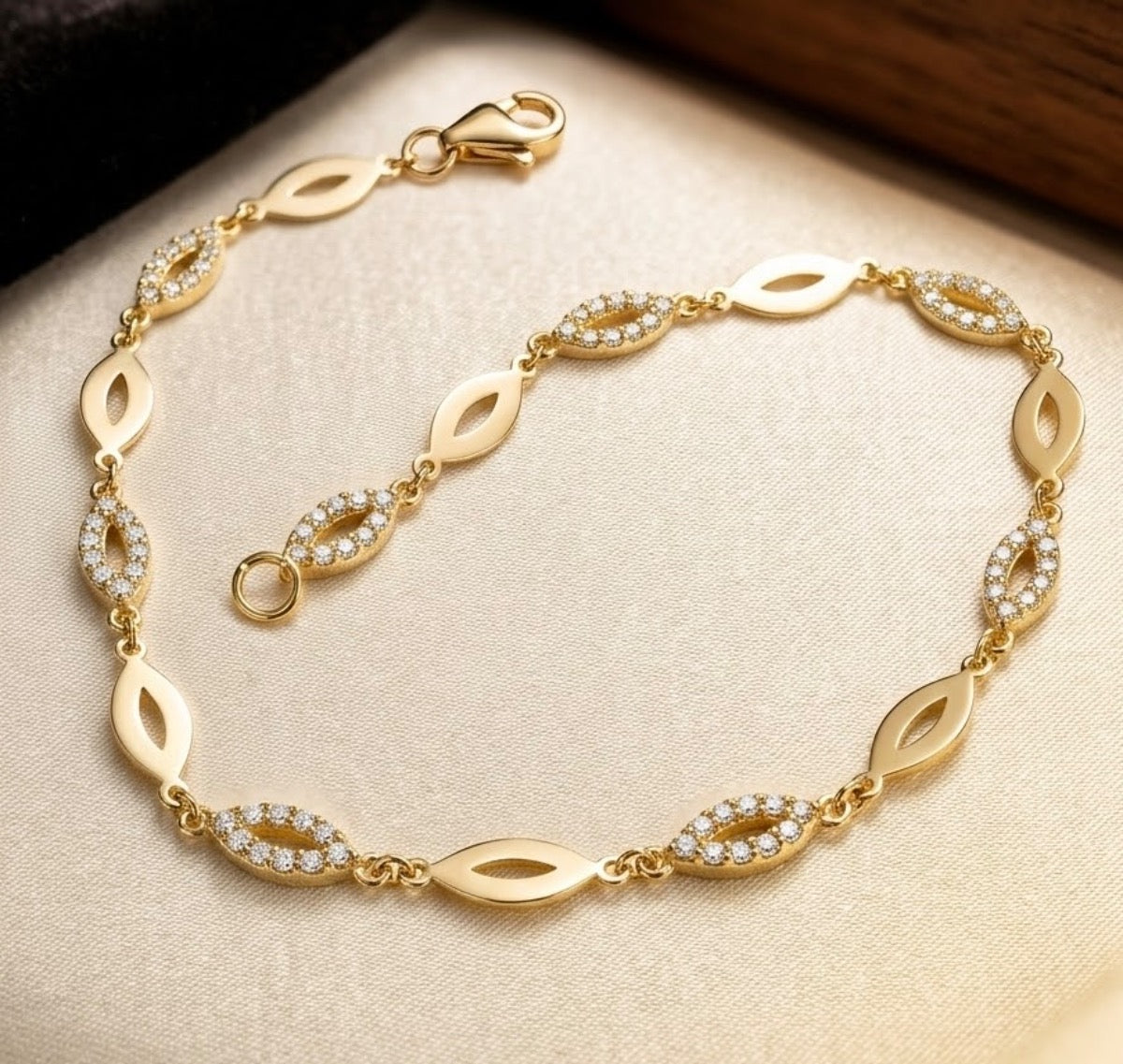 14K Yellow Gold  Bracelet with CZ