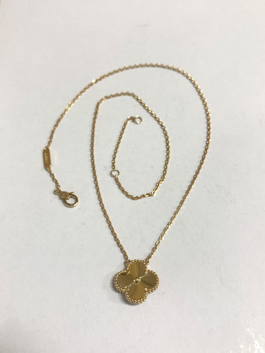 18K Yellow Gold Clover Chain