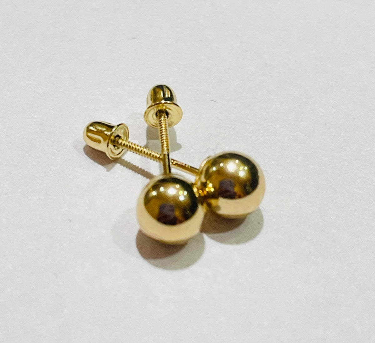 14K Yellow Gold Ball 5mm Earring