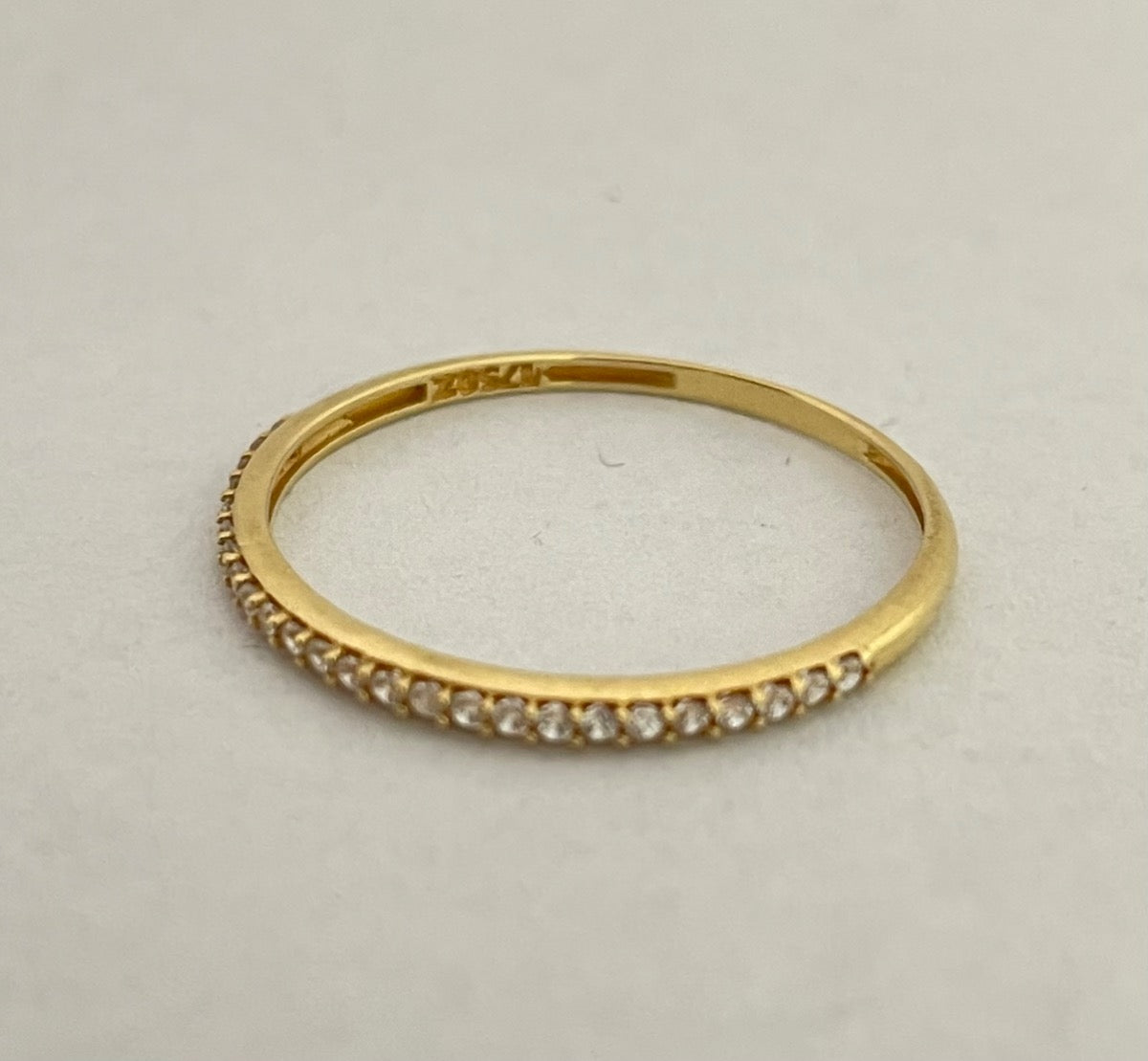 18K Yellow Gold  Ring with CZ