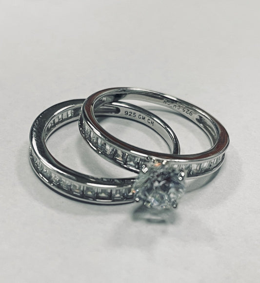 White Silver  Engagement Ring with CZ