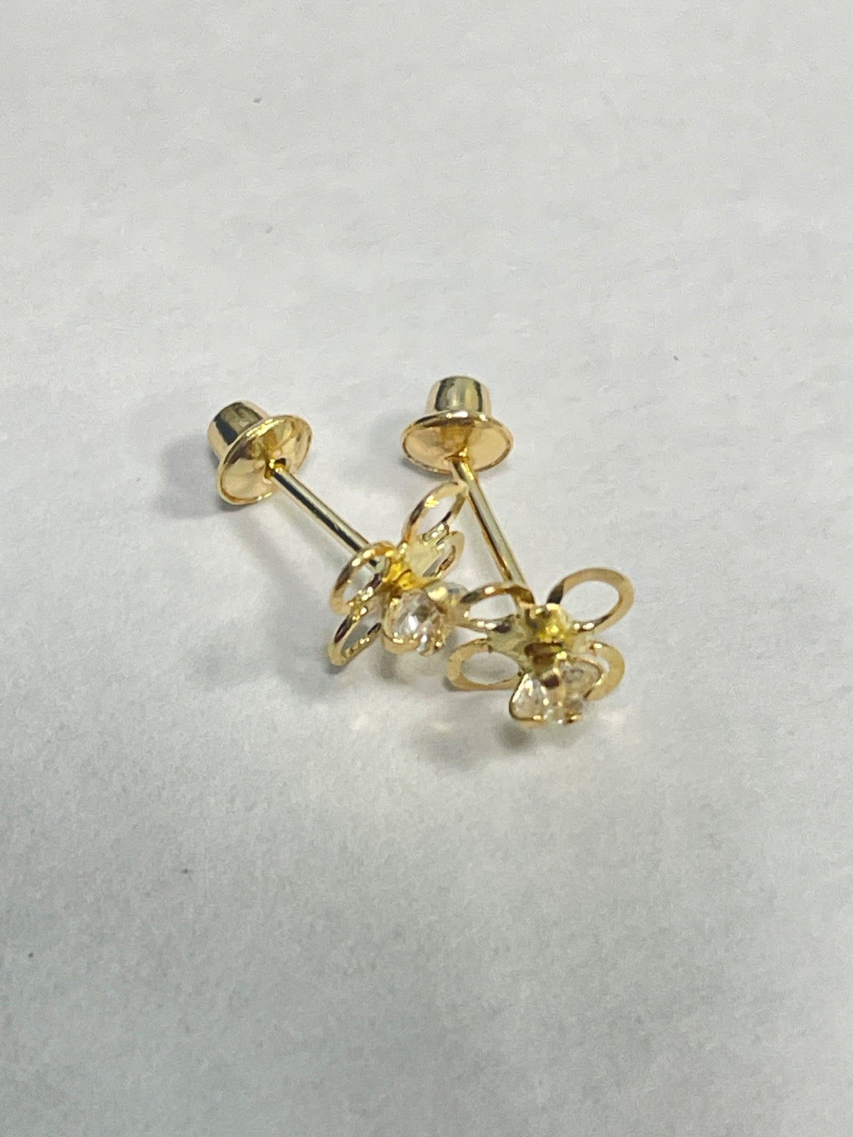 18K Yellow Gold Flower Earring with CZ