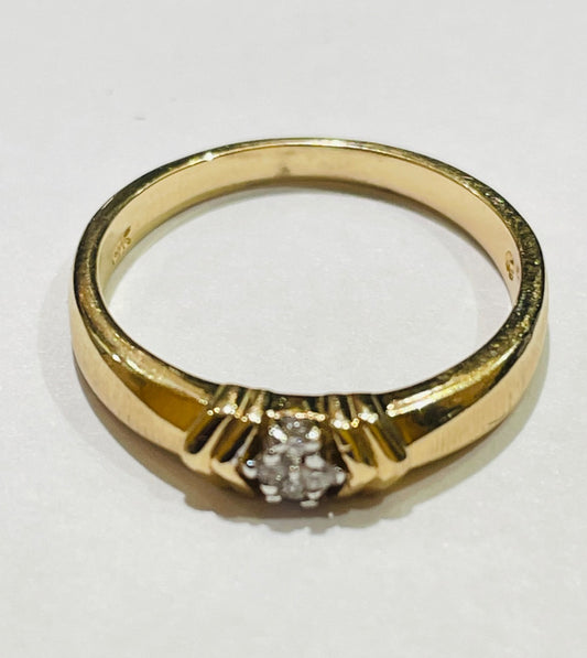 14K Yellow Gold  Wedding Band with Diamond