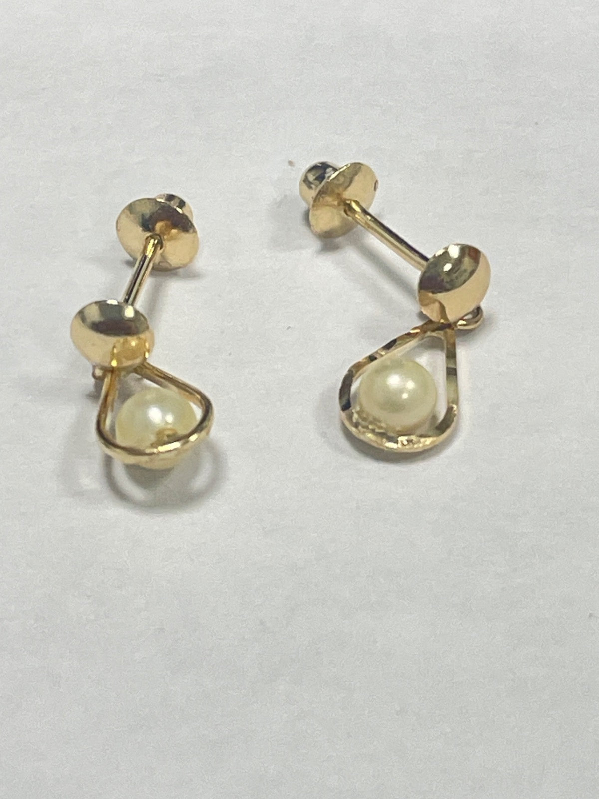 18K Yellow Gold Droop Earring with Pearl