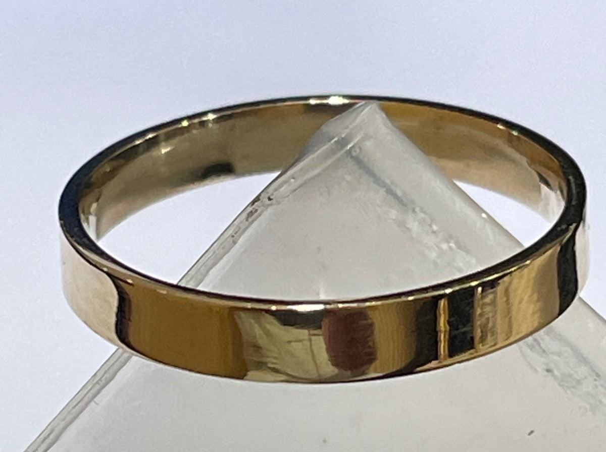 14K Yellow Gold Squared Wedding Band