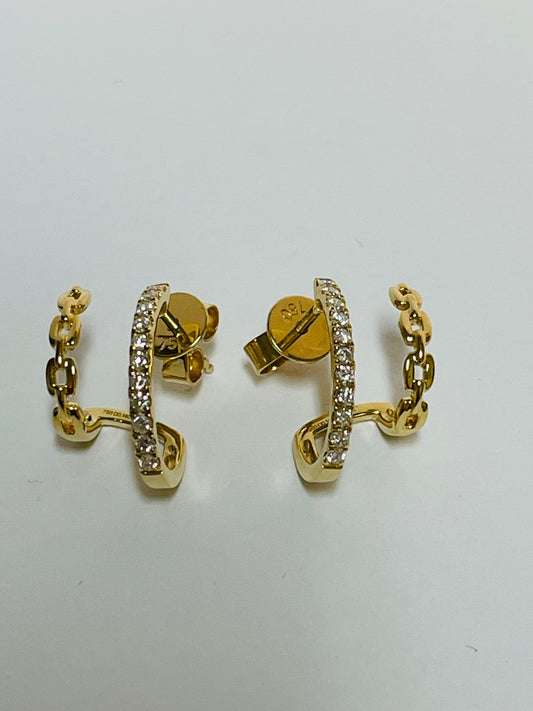 18K Yellow Gold  Earring with Diamond