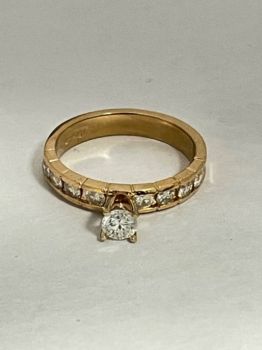 18K Yellow Gold  Engagement Ring with Diamond