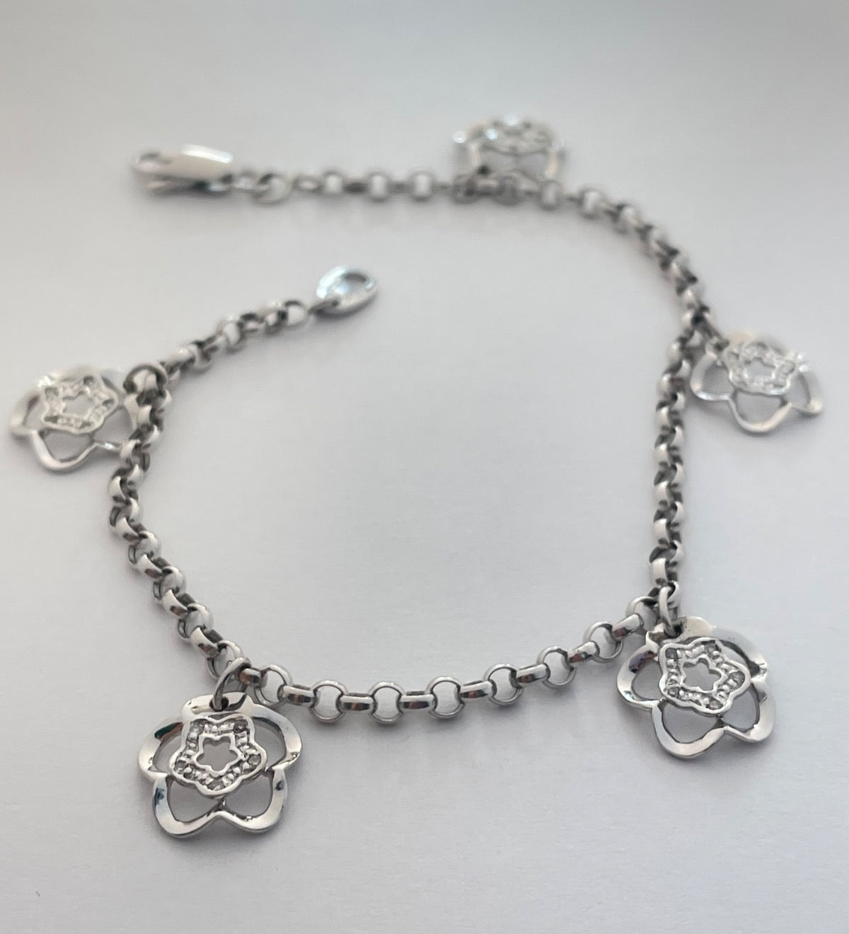 14K White Gold Portuguese Link  Bracelet with Diamond