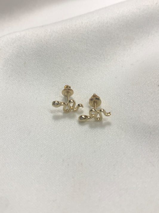 14K Yellow Gold  Earring with Diamond