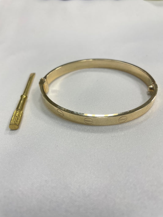 14K Yellow Gold Bangle Bracelet