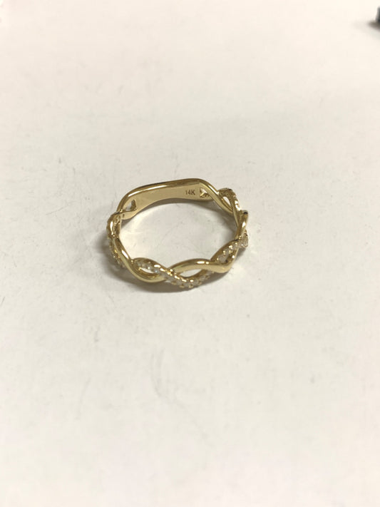 14K Yellow Gold  Ring with Diamond