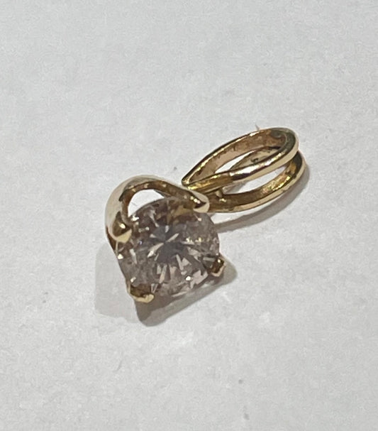 14K Yellow Gold  Pendant with Diamond