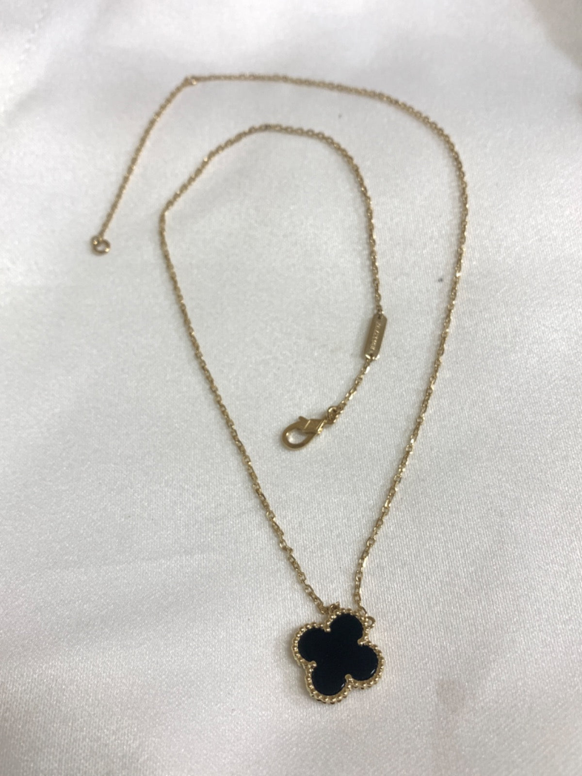 18K Yellow Gold  Chain with Onyx