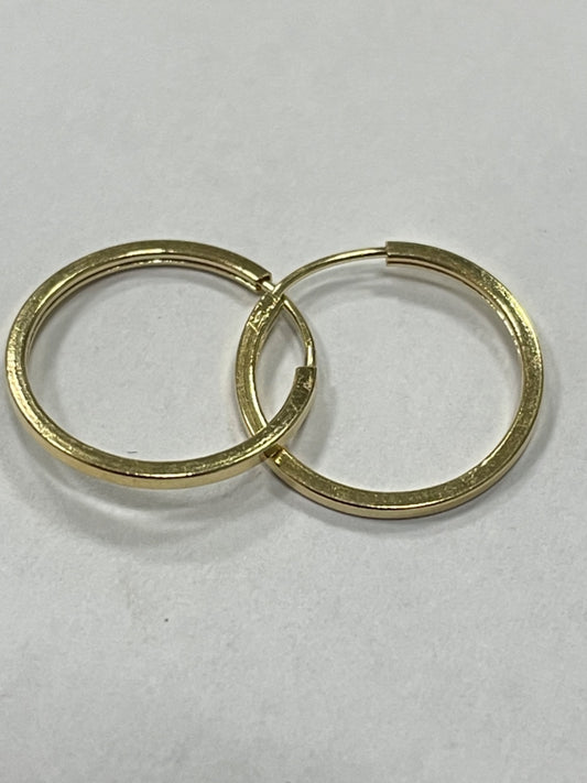 18K Yellow Gold Small Hoop Earring