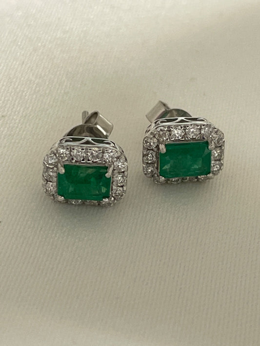 14K White Gold  Earring with Emerald and Diamond
