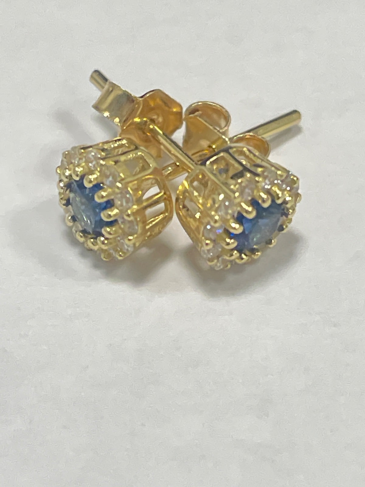 18K Yellow Gold Crown Earring with CZ