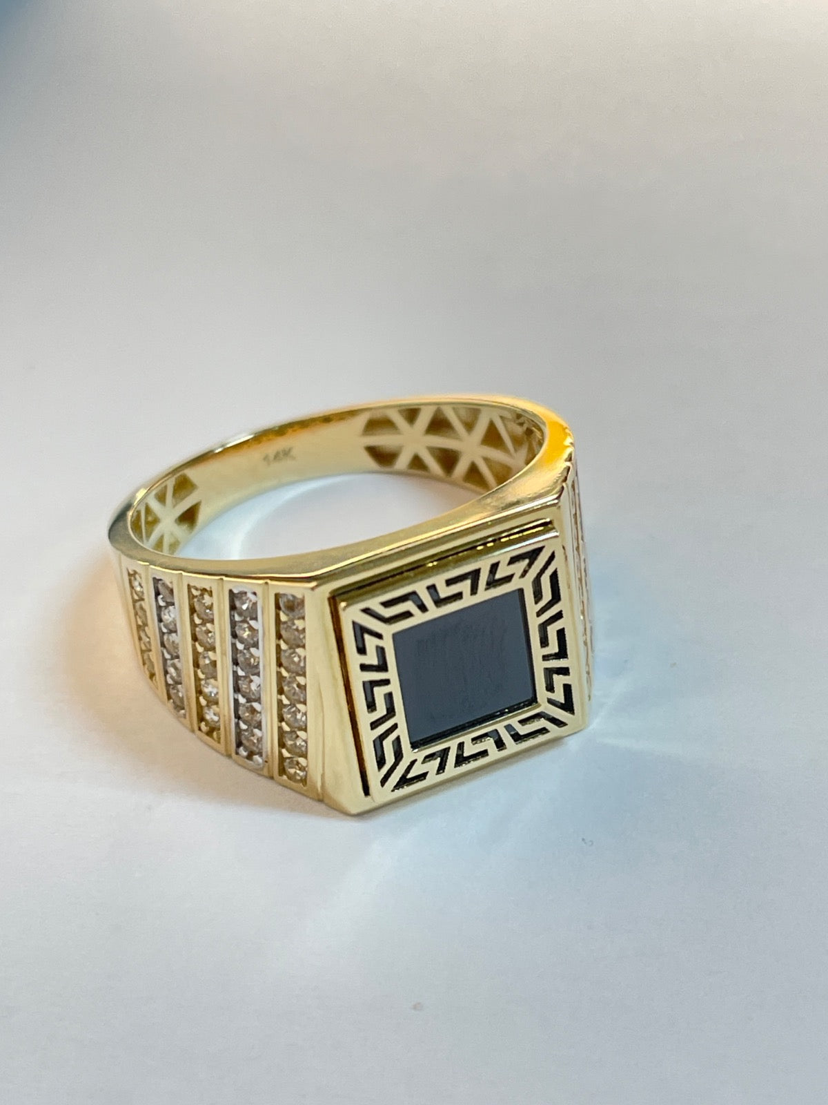 14K Yellow Gold  Men's Ring with Onyx