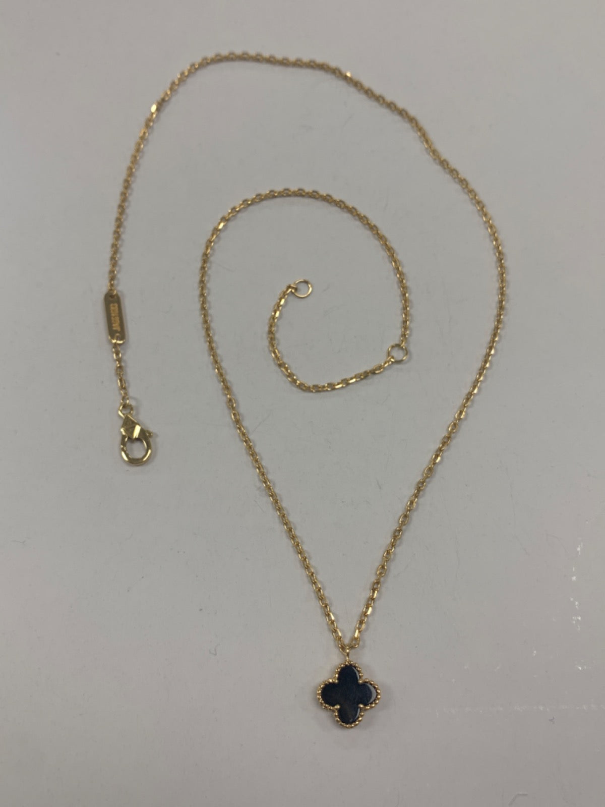 18K Yellow Gold Clover Chain with Onyx