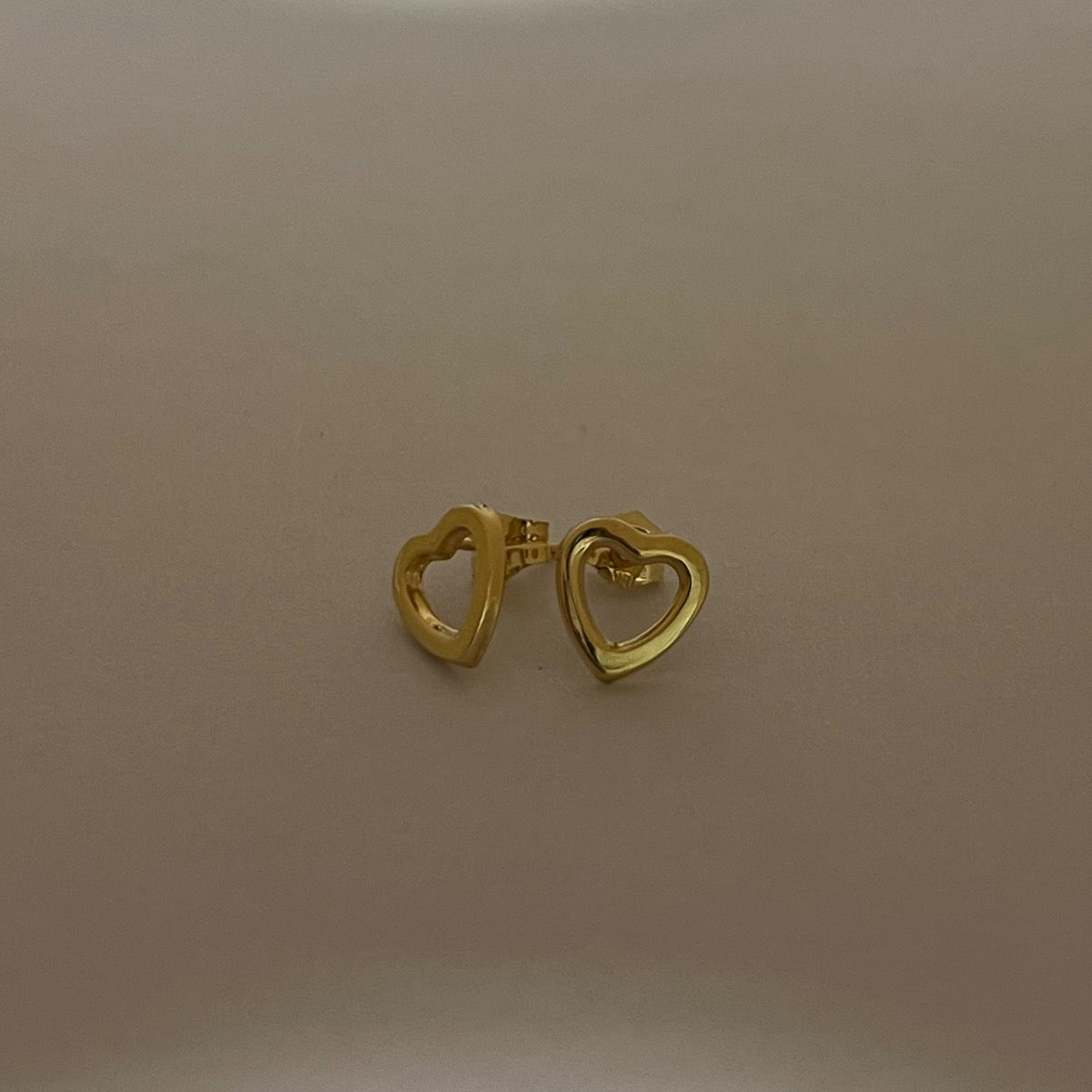 18K Yellow Gold Heart Earring