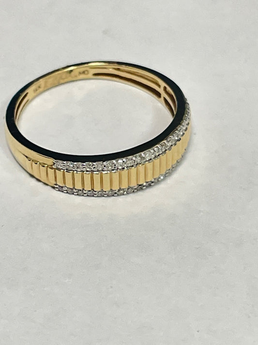 14K Yellow Gold  Ring with Diamond