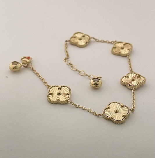 14K Yellow Gold Clover  Bracelet