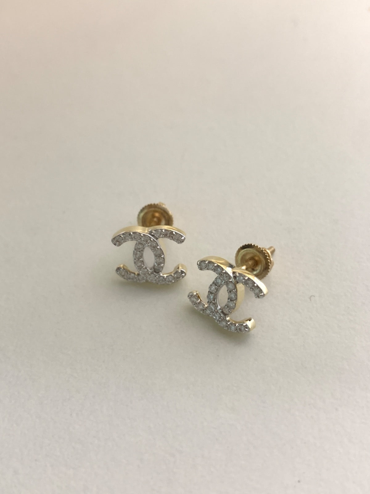 14K Yellow Gold  Earring with Diamond