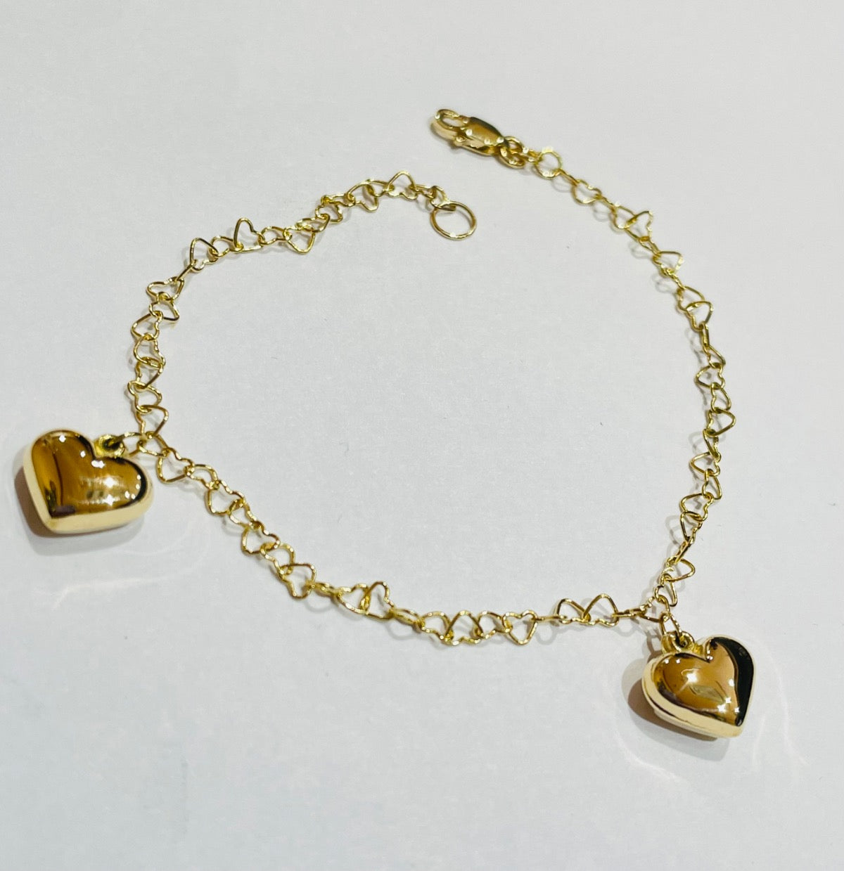18K Yellow Gold Hearts Charm Bracelet