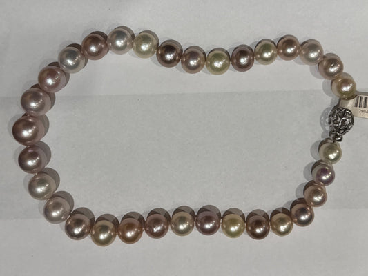 White Silver  Necklace with Pearl