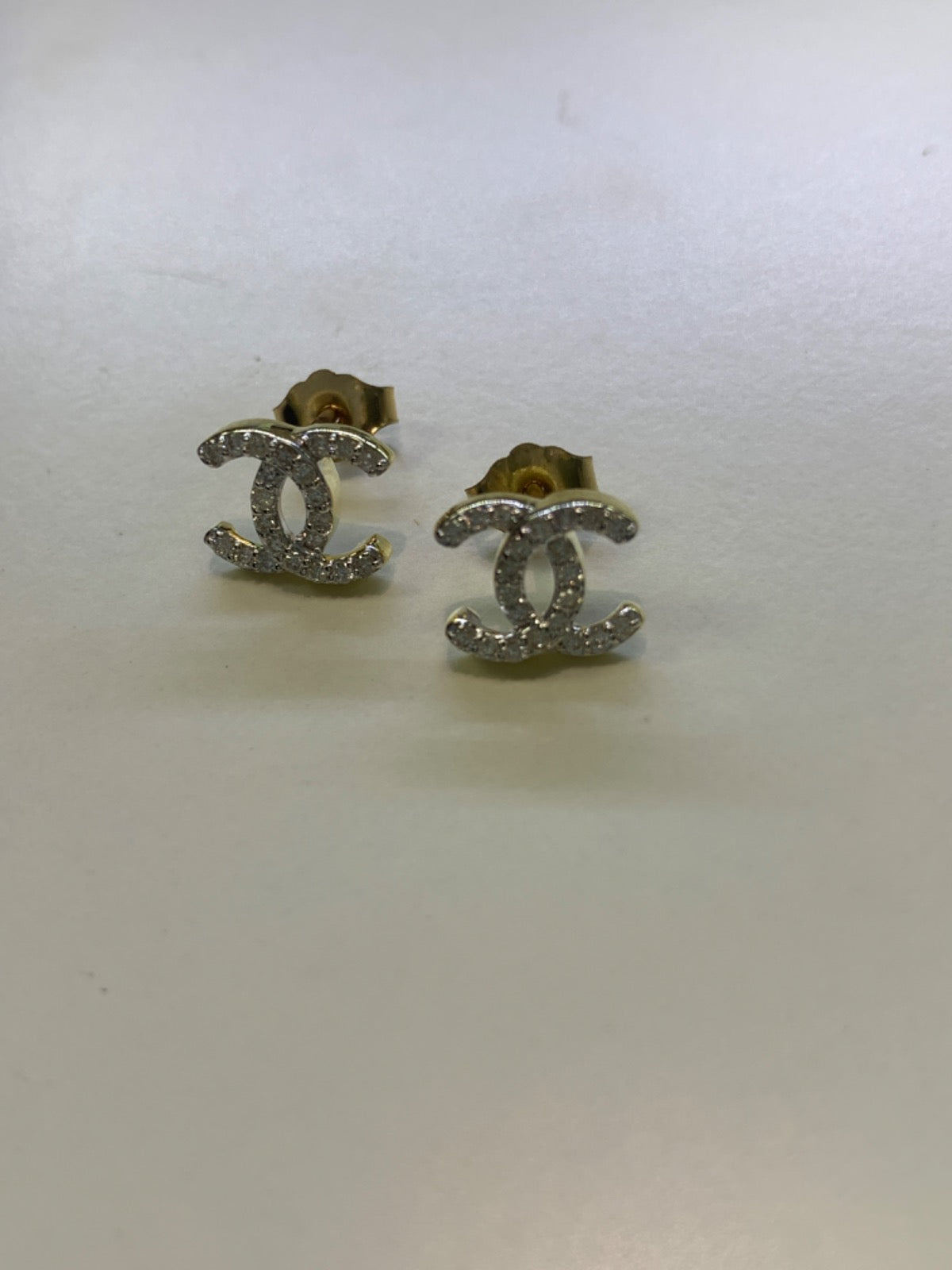 14K Yellow Gold  Earring with Diamond