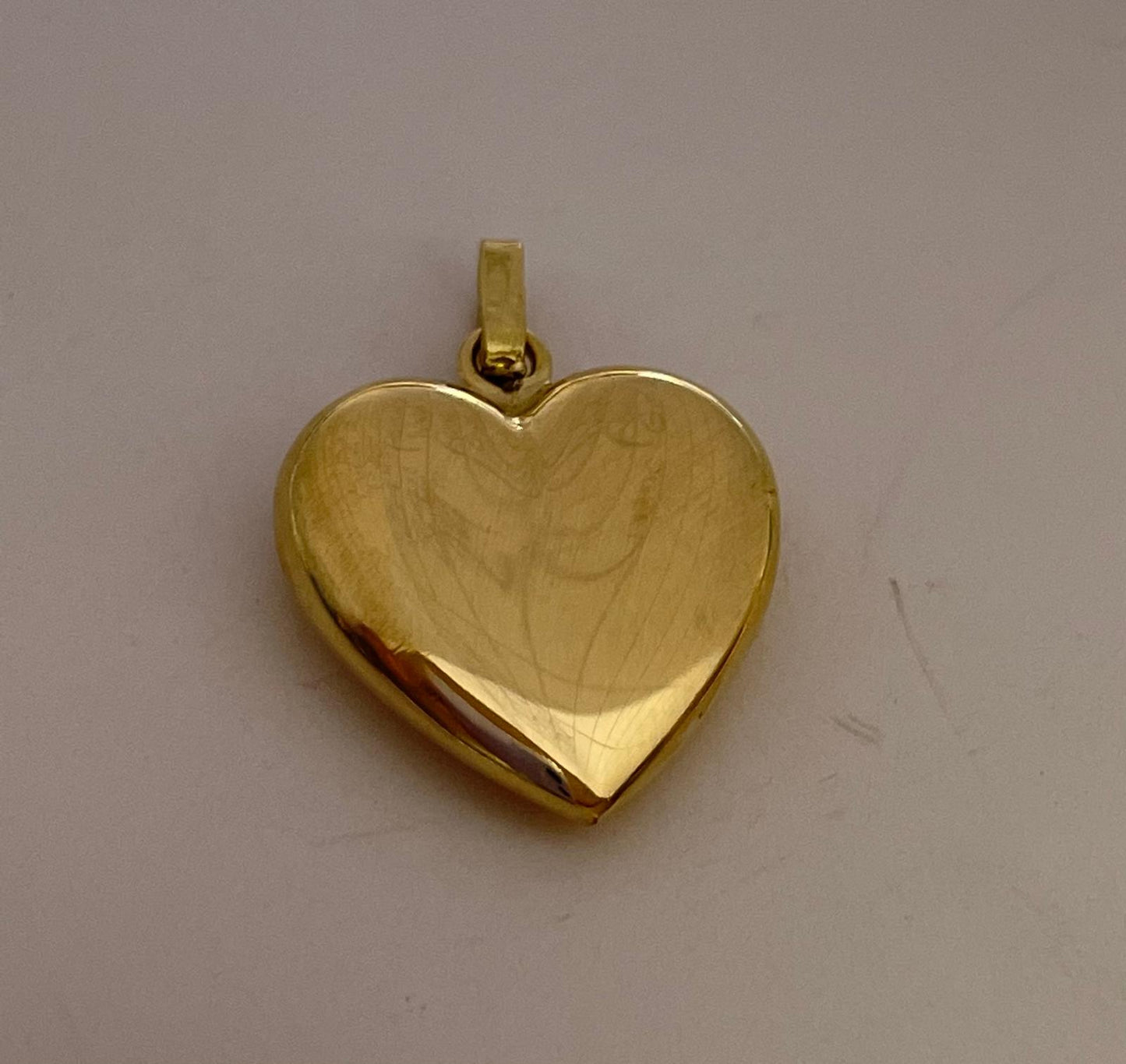 18K Yellow Gold Heart Pendant