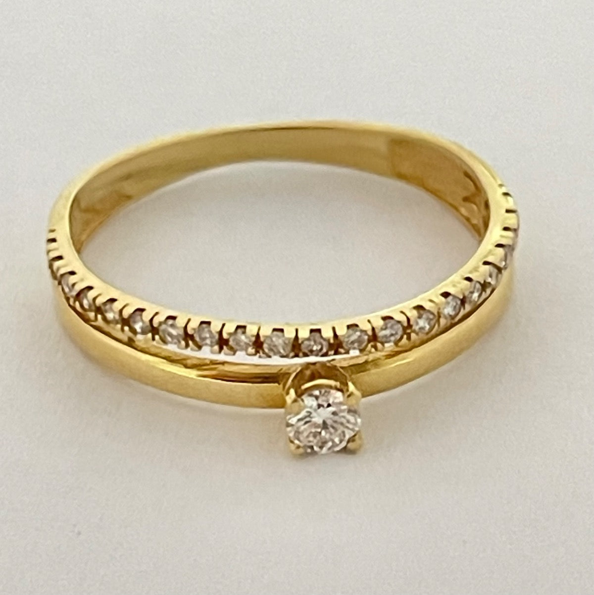 18K Yellow Gold  Ring with Diamond