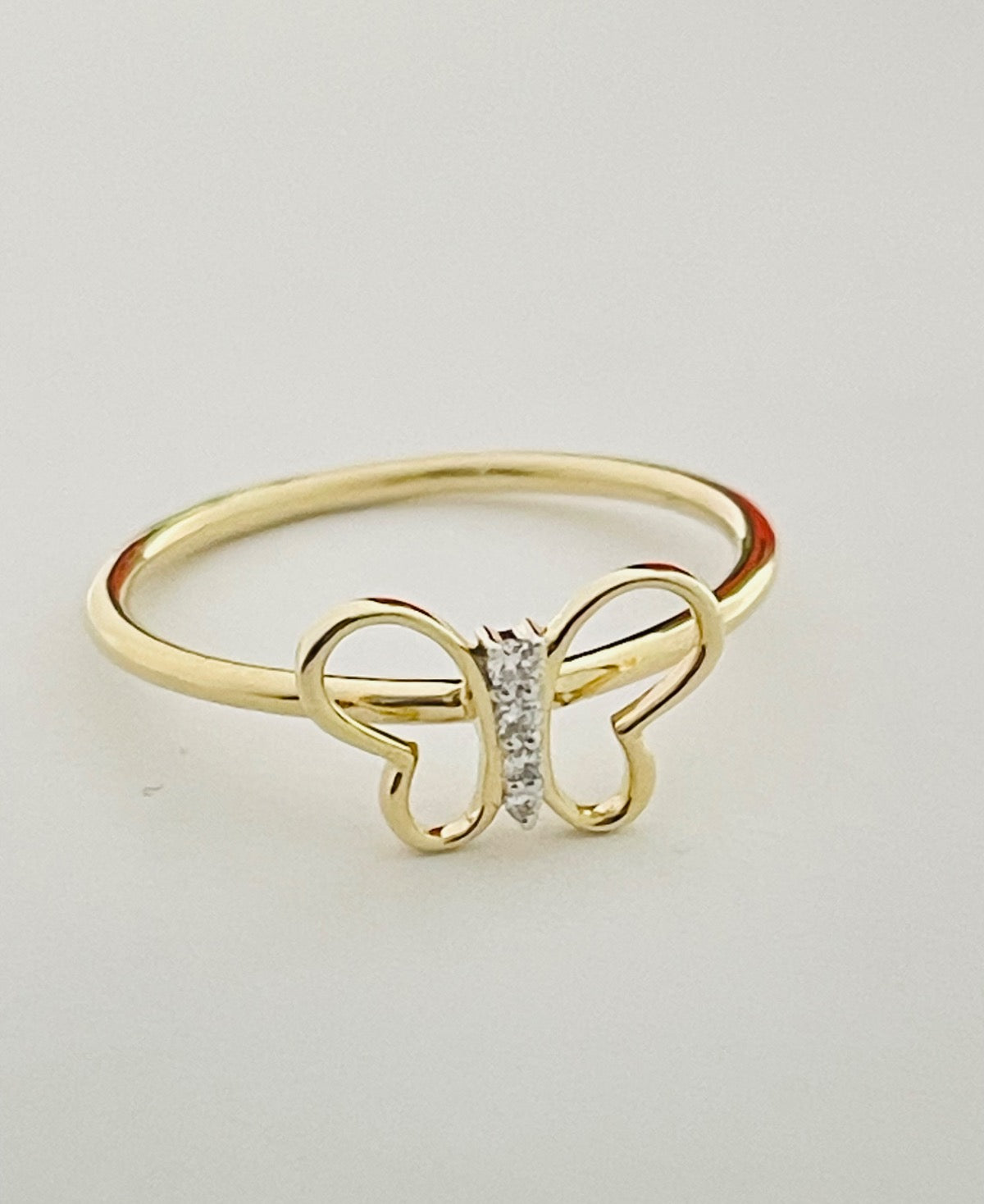 14K Yellow Gold  Ring with Diamond