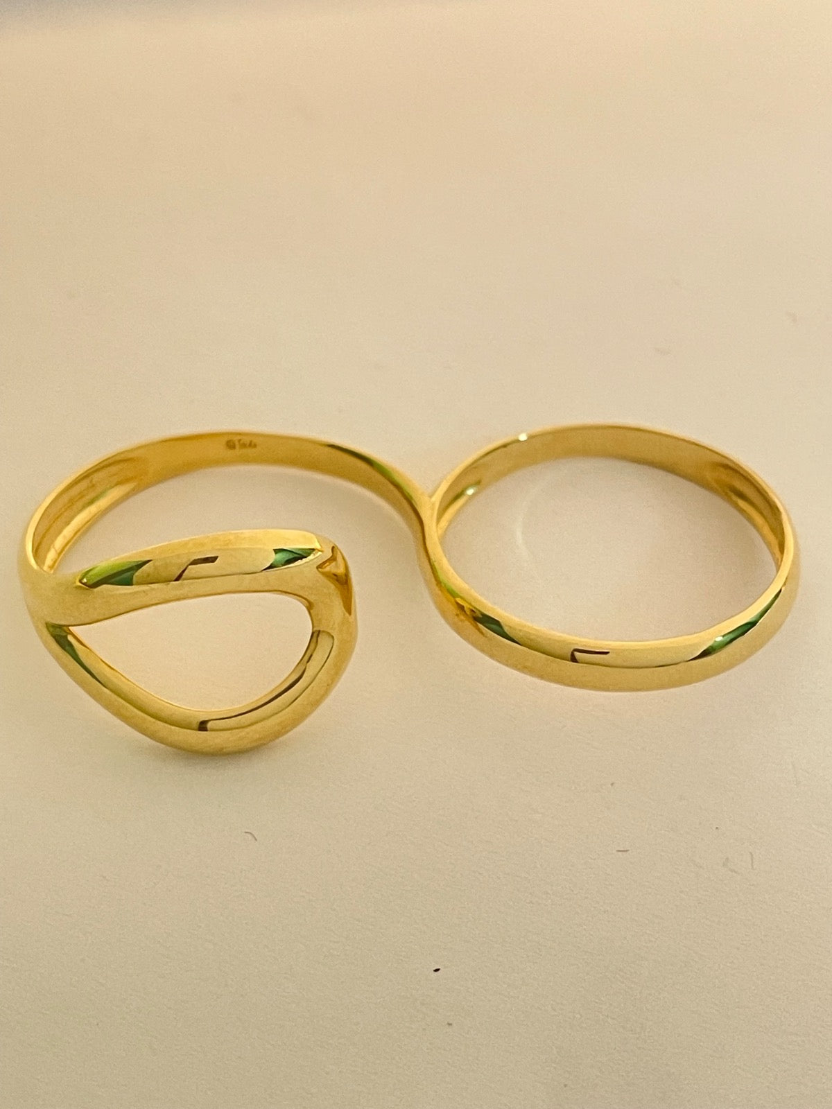 18K Yellow Gold Twin Loops Ring