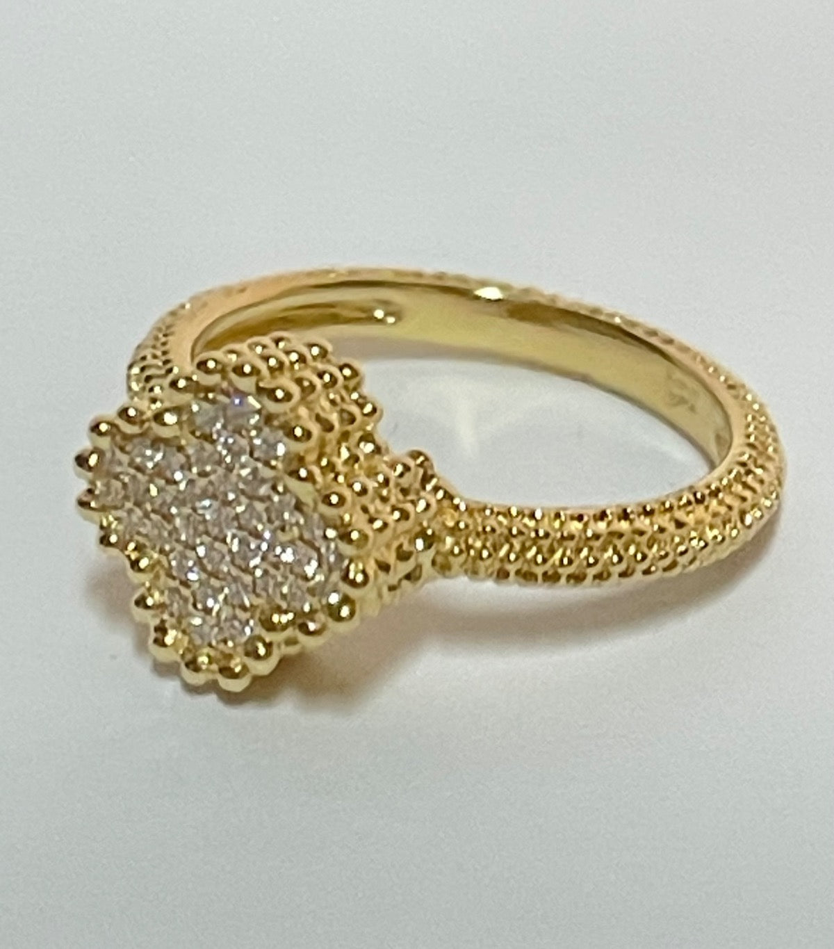 18K Yellow Gold  Ring with Diamond