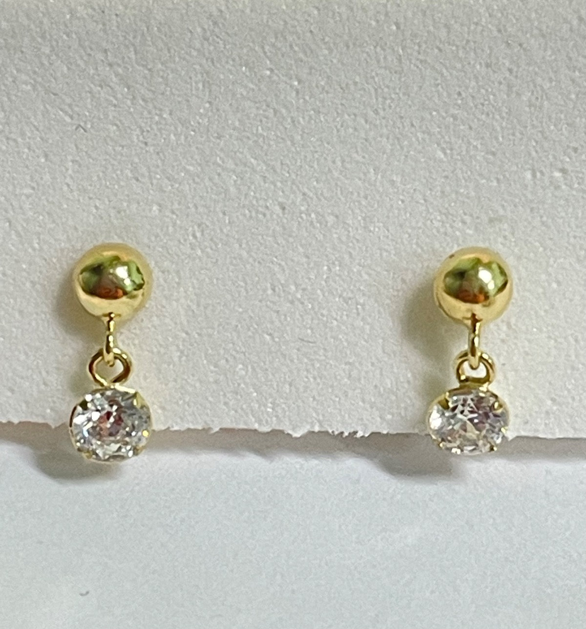 18K Yellow Gold  Earring with CZ