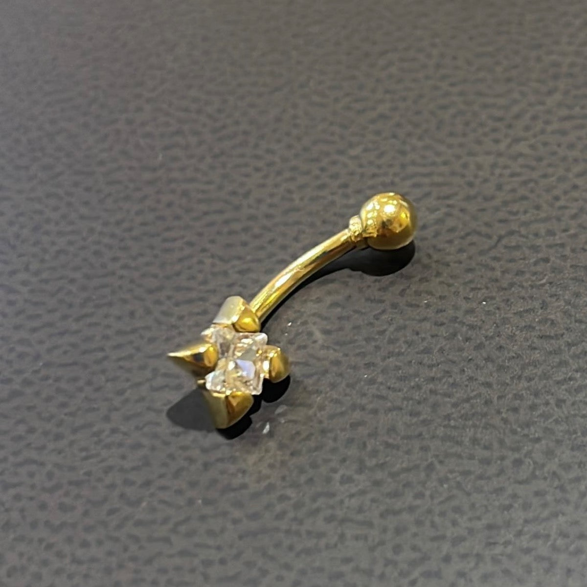 18K Yellow Gold Bellybutton  Piercing with CZ