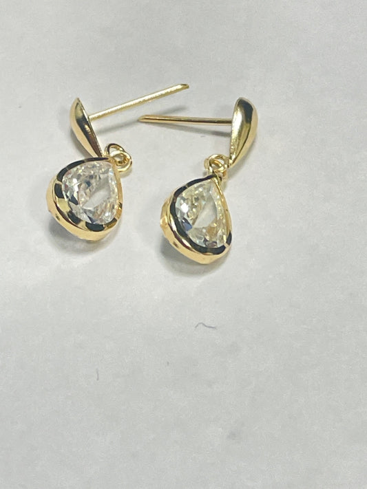 18K Yellow Gold Droop Earring with CZ