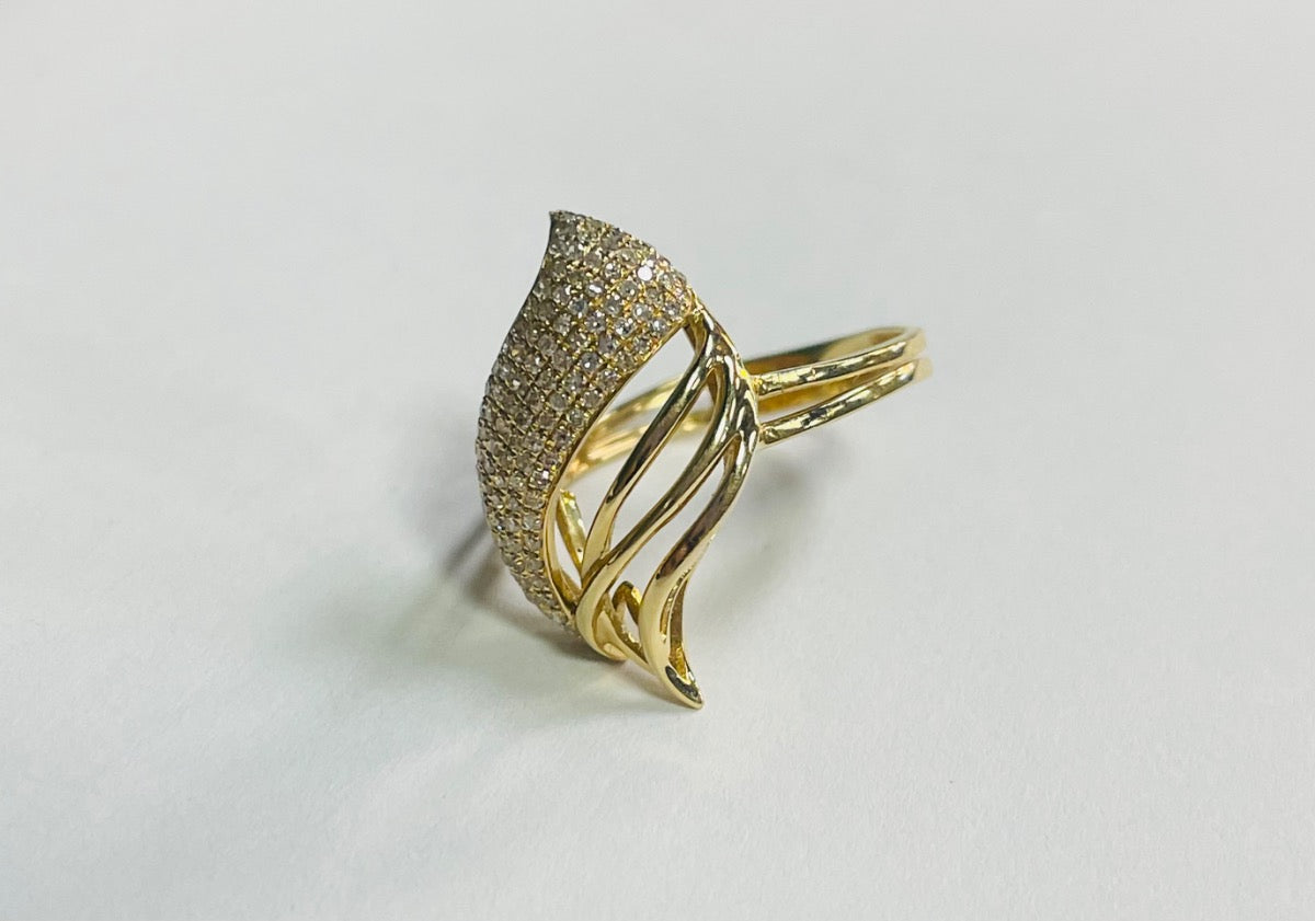 14K Yellow Gold  Ring with Diamond