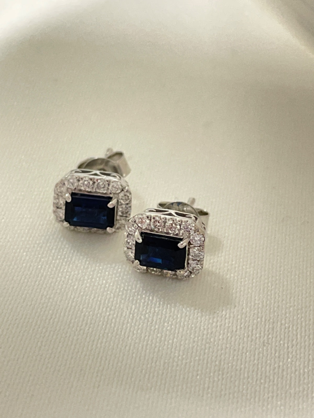 14K Yellow Gold  Earring with Sapphire and Diamond