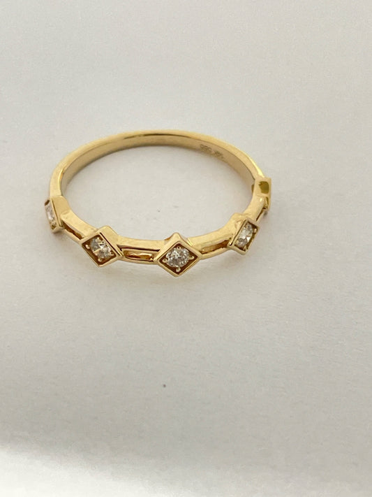 14K Yellow Gold  Ring with Diamond