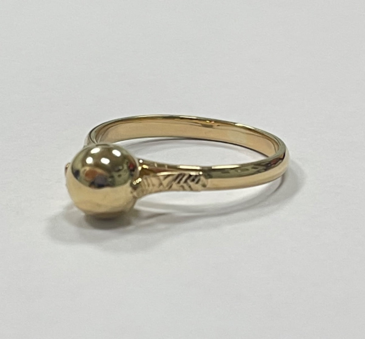 18K Yellow Gold Ball Ring