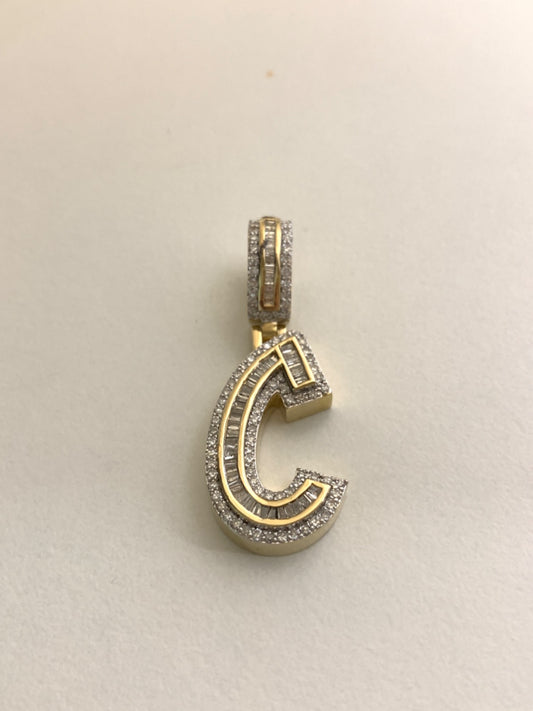 14K Yellow Gold  Pendant with Diamond