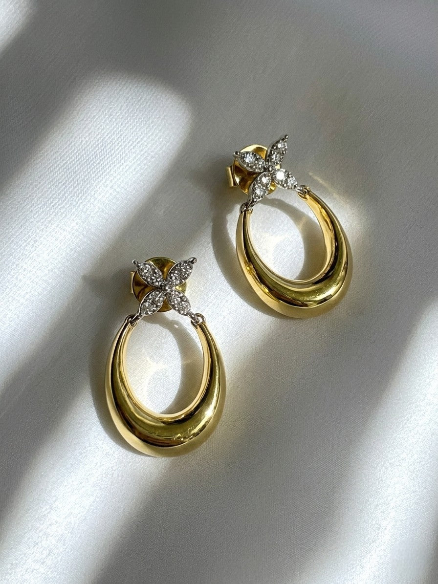18K Yellow Gold  Earring with Diamond