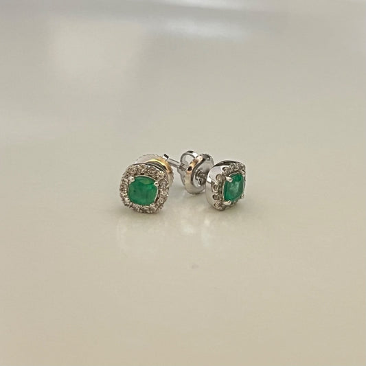 14K White Gold  Earring with Emerald