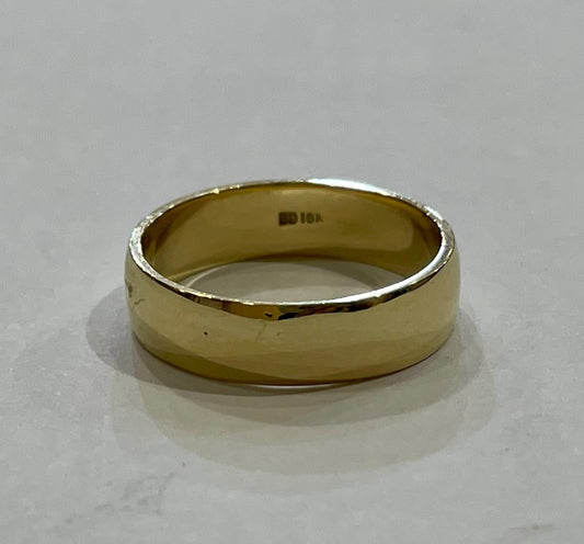 18K Yellow Gold  Wedding Band