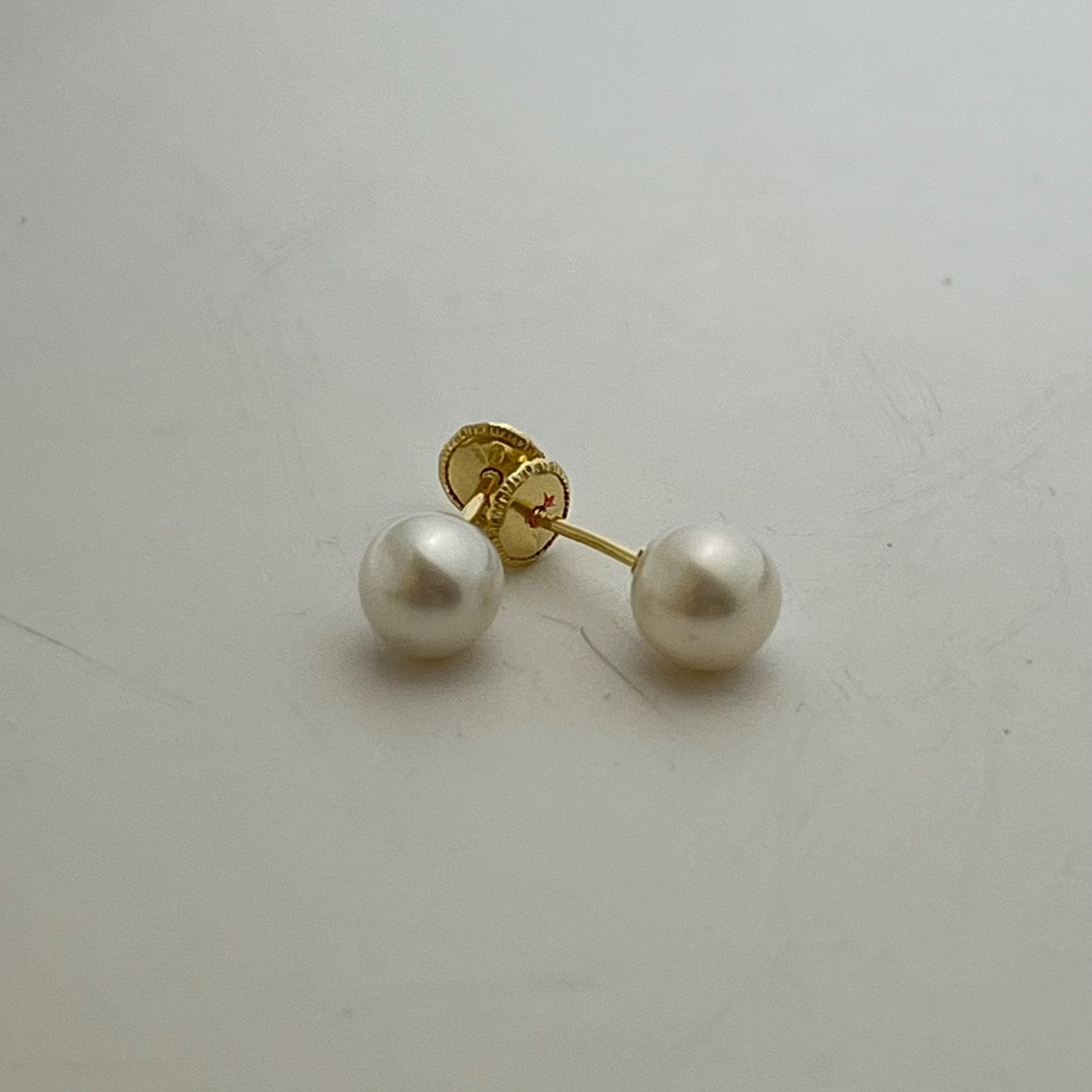 18K Yellow Gold  Earring with Pearl