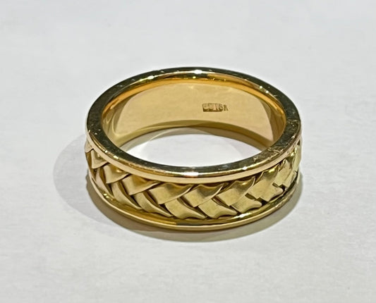 18K Yellow Gold  Wedding Band