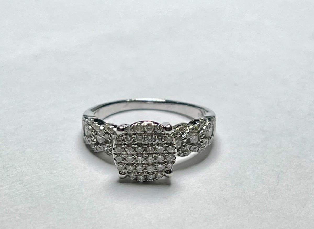 14K White Gold  Engagement Ring with Diamond