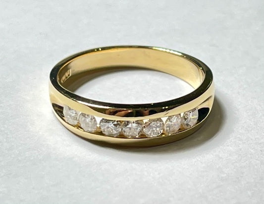 18K Yellow Gold  Wedding Band with Diamond