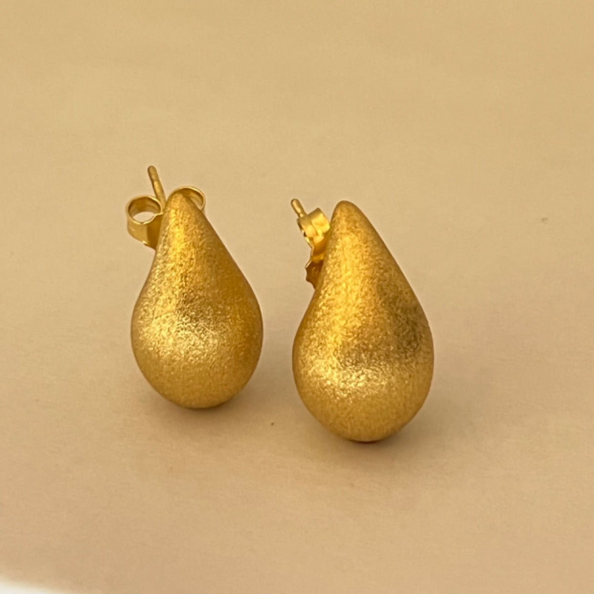 14K Yellow Gold Tear Drop  Earring